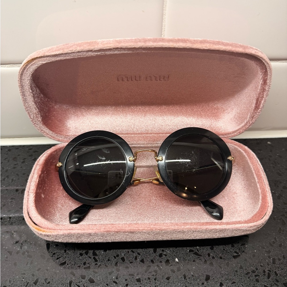 MIU MIU SMU13N Round Sunglasses Black / Gold | Made in Italy